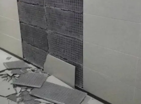 临桂瓷砖空鼓维修公司分享下临桂墙砖松动维修的知识